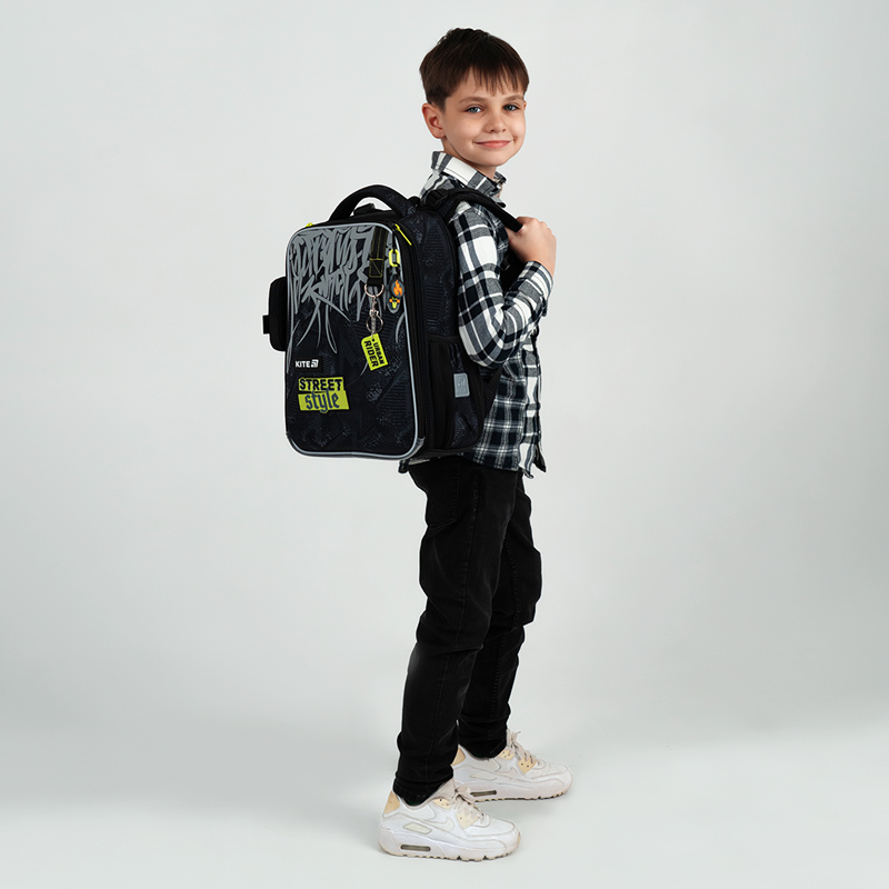 Шкільний набір Kite Education StreetStyle SET_K25-531M-4 (рюкзак, пенал, сумка). Фото 27