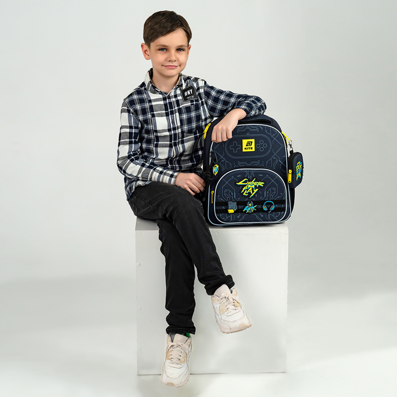 Рюкзак шкільний каркасний Kite Education Cyber K25-556M-2. Фото 19
