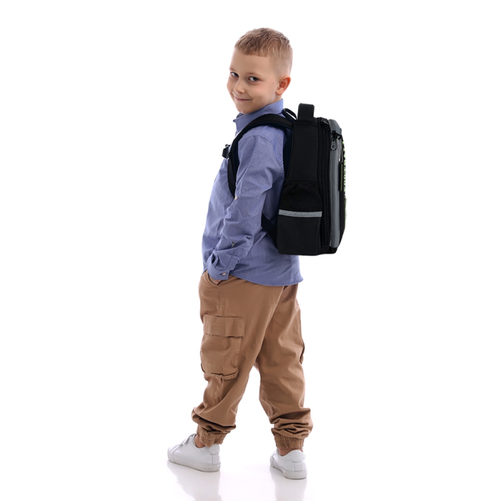 Рюкзак шкільний напівкаркасний GoPack Education Football Fan GO26-165S-4. Фото 18